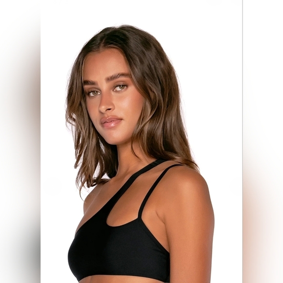 B Swim Black Out Gemma One Shoulder Bikini Top Size Small New With Tags - Picture 3 of 6